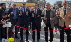 Siyaset ve Esnaf Açılışta Buluştu!