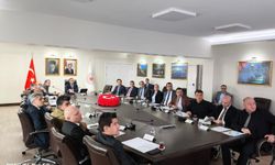 Valilikte Su İçin Toplandılar!