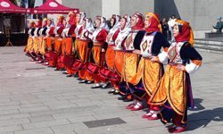 22 Nisan Turizm Haftası Etkinliklerinde Kars-Ardahan Yöresi Halk Oyunları Ekibinden Büyüleyici Gösteri