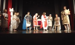 Aromalı Sezaryan Zonguldak’ta Sahnelendi. Savaş Karıştı Barış Mesajları Verildi