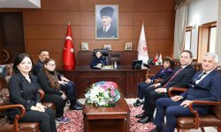 Öğrenciler Temsili Olarak Valilik Makam Koltuğunu Devraldı