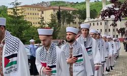 Çaycuma’da Manevi Gece: Genç Hafızlar İcazetlerini Gözyaşları ve Dualarla Aldı