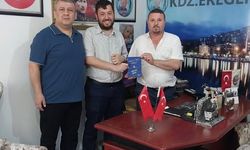 Otizmli Memurdan Başkana Şiir Gibi Hediye!
