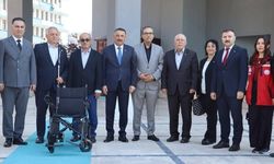 Engelli Vatandaşa Akülü Sandalye Desteği