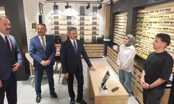 Bakan Yardımcısı Ahmet Aydın Zonguldak Çarşısında Esnafla Kucaklaştı
