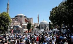 "Ayasofya Yeniden Cemaatiyle Buluştu Gün Camiler Manevi Kalelerimizdir"