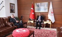 Prof. Dr. İsmail Hakkı Özölçer’den Vali Osman Hacıbektaşoğlu’na Veda Ve Nezaket Ziyareti