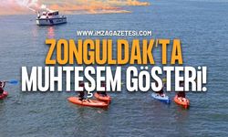 Mavi Vatanda Muhteşem Römorkör Su Gösterisi