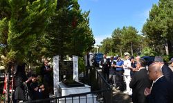 Kaymakam Köksal’dan Merhum Gazi İsmet Sönmez’in Kabrine Anlamlı Ziyaret