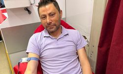 Pekcan Günarslan'dan Kızılay'a Kan Bağışı Desteği