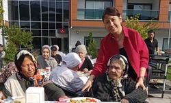 Zonguldak'ta Huzurevindeki Yaşlılar Bahçede Buluştular…
