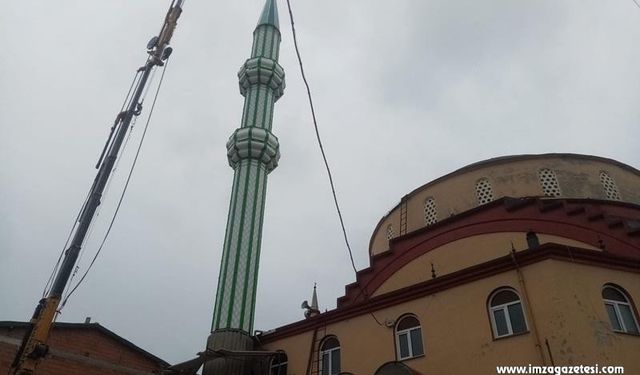 Fırtınadan Yıkılan Cami Minaresine Müdahale Edildi...