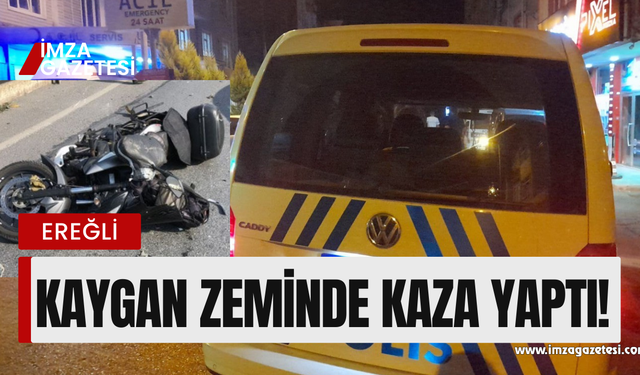 Motosiklet sürücüsü kaygan zeminde yuvarlandı!