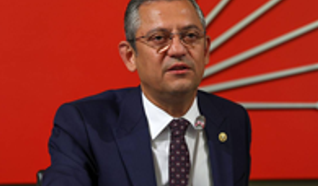 ÖZGÜR ÖZEL