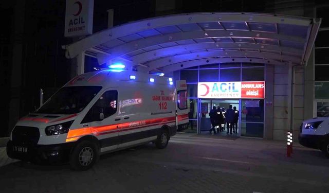 Ambulans ile taksi çarpıştı!