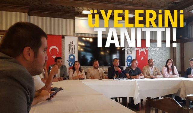 Başkan İpek üyelerini tanıttı!