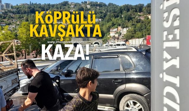 Köprülü kavşakta kaza!