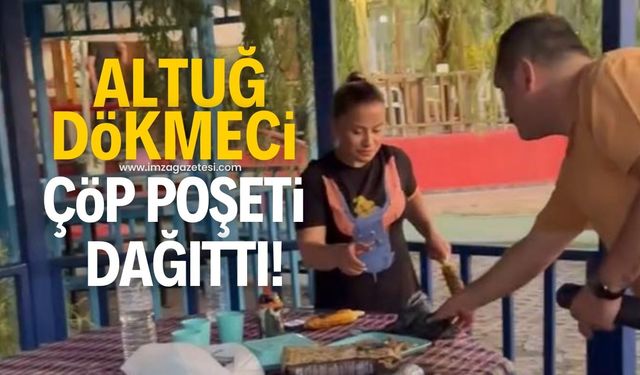 Kozlu Belediye Başkanı Altuğ Dökmeci, sahilde çöp poşeti dağıttı!