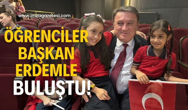 Başkan Erdem öğrencilerle imza günün buluştu!