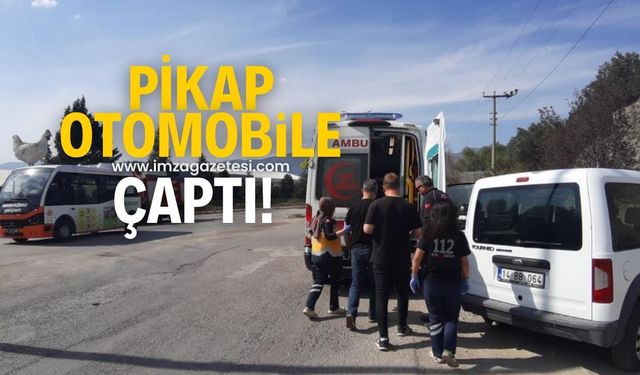 Pikap, otomobile arkadan çarptı! Sürücü hastaneye kaldırıldı