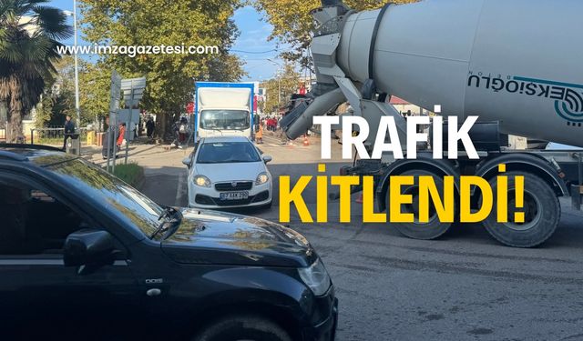 Trafik allak bullak oldu! Sürücülerin kafası karıştı