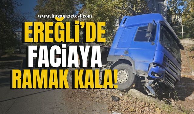 Ereğli'de Çelik Sac Yüklü Tır Yan Yattı!