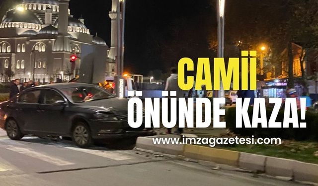 Camii önünde kaza! Ekipler sevk edildi