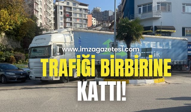 Tır, trafiği birbirine kattı!