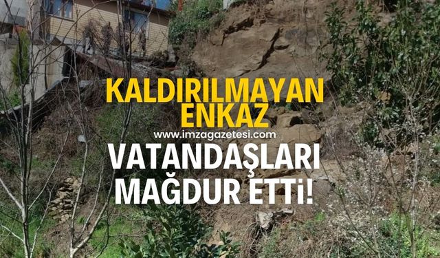 Kaldırılmayan enkaz vatandaşları mağdur etti