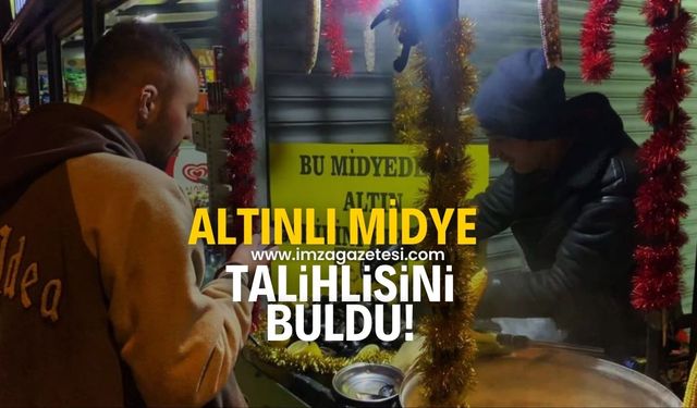 Midyenin içindeki altın talihlisini buldu