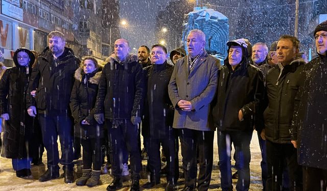 Asrın felaketi büyük depremde hayatını kaybedenler Zonguldak'ta anıldı!