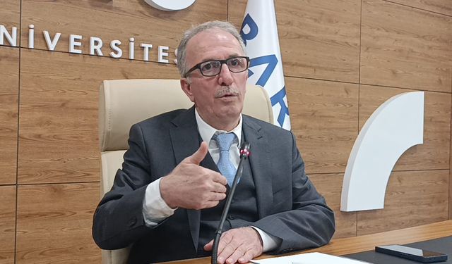 “DÜNYADA OXFORD’LA, TÜRKİYE’DE KENDİMİZLE YARIŞIYORUZ”