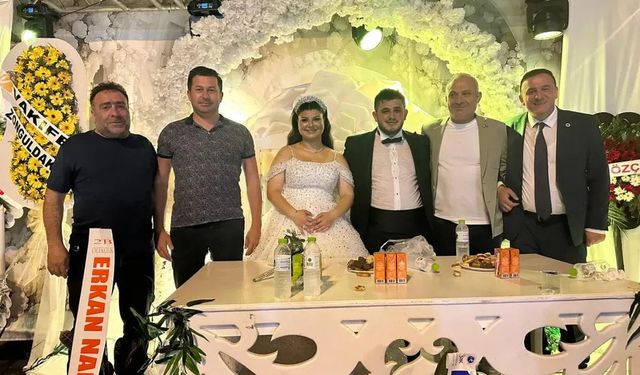 Birinci ve Bektaş aileleri dünür oldu, genç çift mutluluğa “evet” dedi...