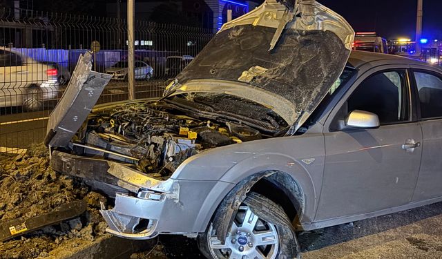 Kaza Yapan Alkolllü Sürücüden Gazetecilere "Adam mısınız siz?"