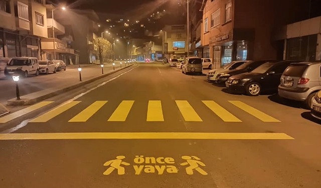 Kilimli'de yaya geçitleri yeniden boyandı...