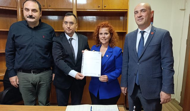 CHP Kozlu'da Yeni Dönem! Merve Arslan Mazbatasını Aldı