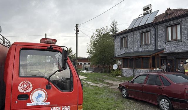 İtfaiye Ekipleri Kablolardan Kaynaklı Kıvılcıma Müdahale Etti