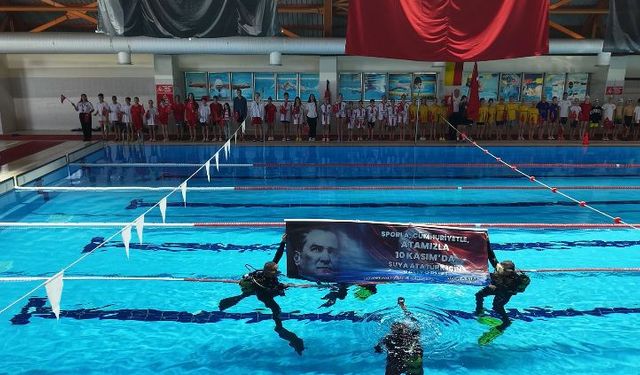 Zonguldak’ta Su Altı Şöleni! Yüzme Yarışları’ndan Atatürk’e Saygı Dalgıcı