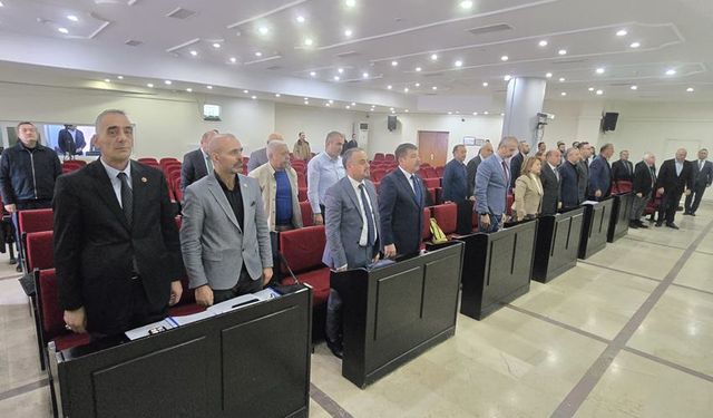 Zonguldak Belediyesi Meclisi Şehitlerimize Saygı Duruşuyla başladı
