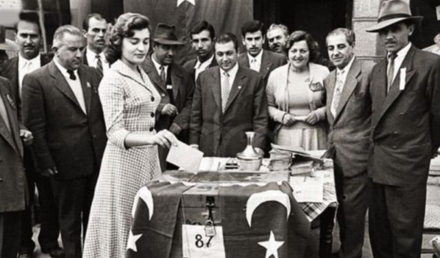 Atatürk'ün Mirası Ayakta Kadınlerın Eşitlik Mücadelesi Sürecek