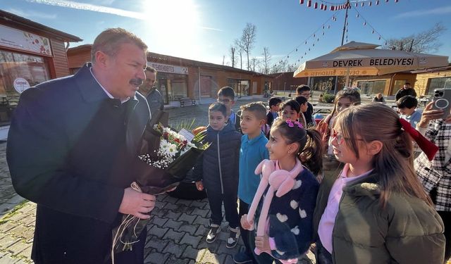 Devrek Belediye Başkanı Özcan Ulupınar Öğrencilerle Bir Araya Geldi...