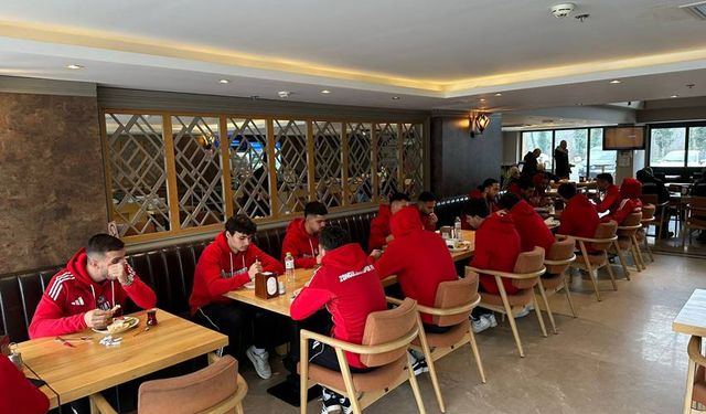 Vedat Öztürk’ten Elmas’a kahvaltı