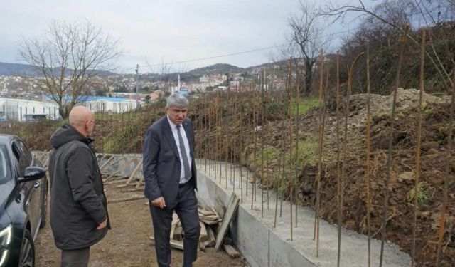 Yeni Mezarlık Alanında…!