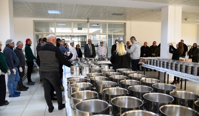 KDZ. EREĞLİ BELEDİYESİ, AŞEVİ VE GIDA KOLİSİ MÜRACAATLARI SÜRÜYOR