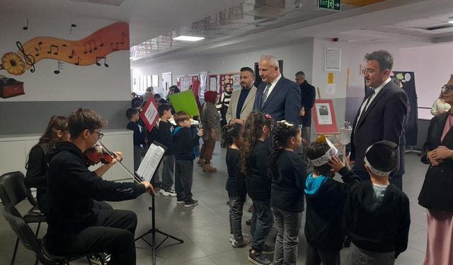 KÖKLERDEN GELECEĞE İLK İZLER: “İLK DEFTERİM” SERGİSİ GURURLANDIRDI