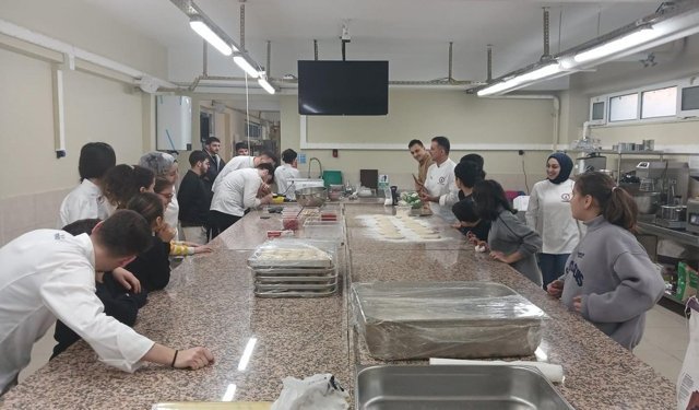 Çaycuma Sevgi Evleri BEUN Devrek Meslek Yüksekokulu'nda!