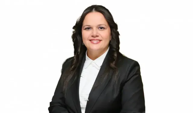 Nilgün Ök Kimdir, Nereli Ve Kaç Yaşında? Hangi Partiden?
