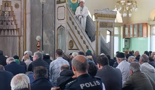 Okullardaki Acı Olayların Ardından Cuma Hutbesinde Dikkat Çeken Çağrı