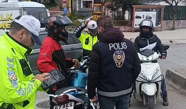 Zonguldak’ta Motosiklet Ve Kuryelere Sıkı Denetim