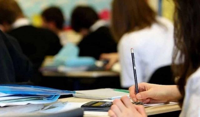 18 Mayıs Pazartesi Okullarda Ders Var: 19 Mayıs Tatili İçin Takvim Netleşti